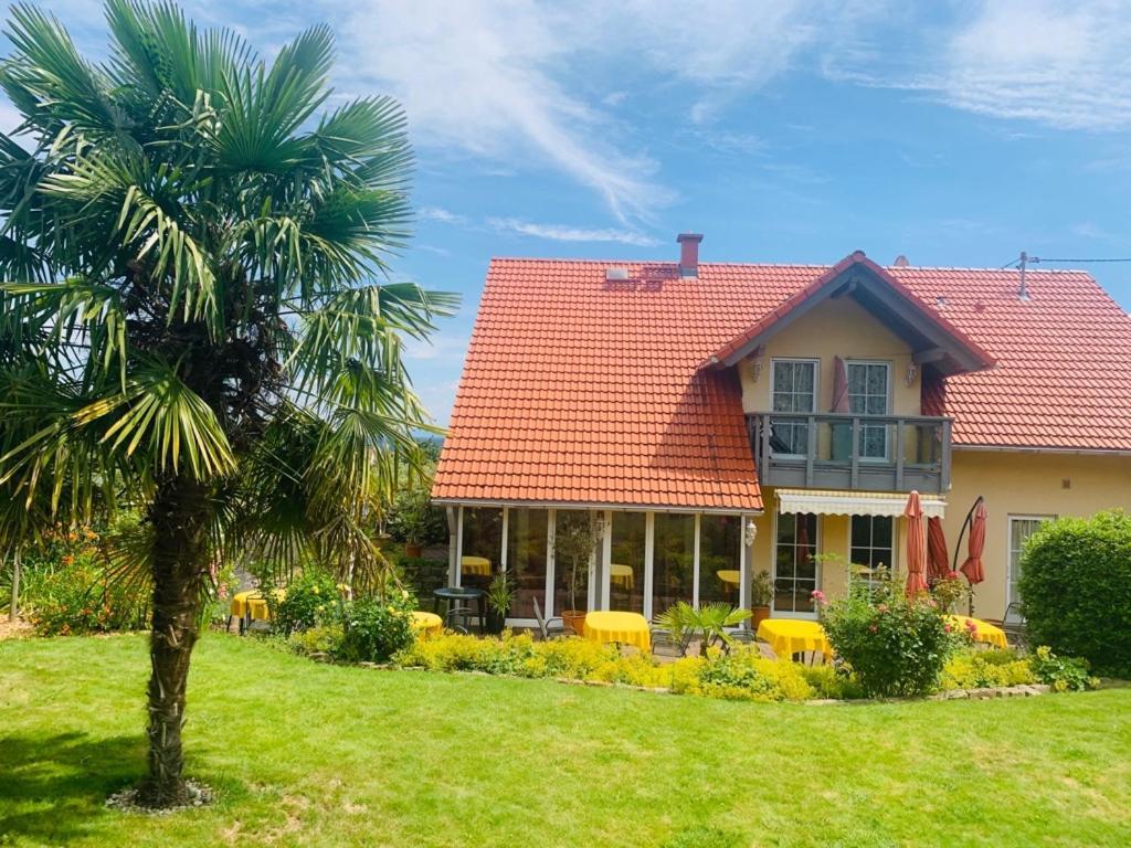 Gaestehaus Helbighof Neustadt an der Weinstrasse Bagian luar foto
